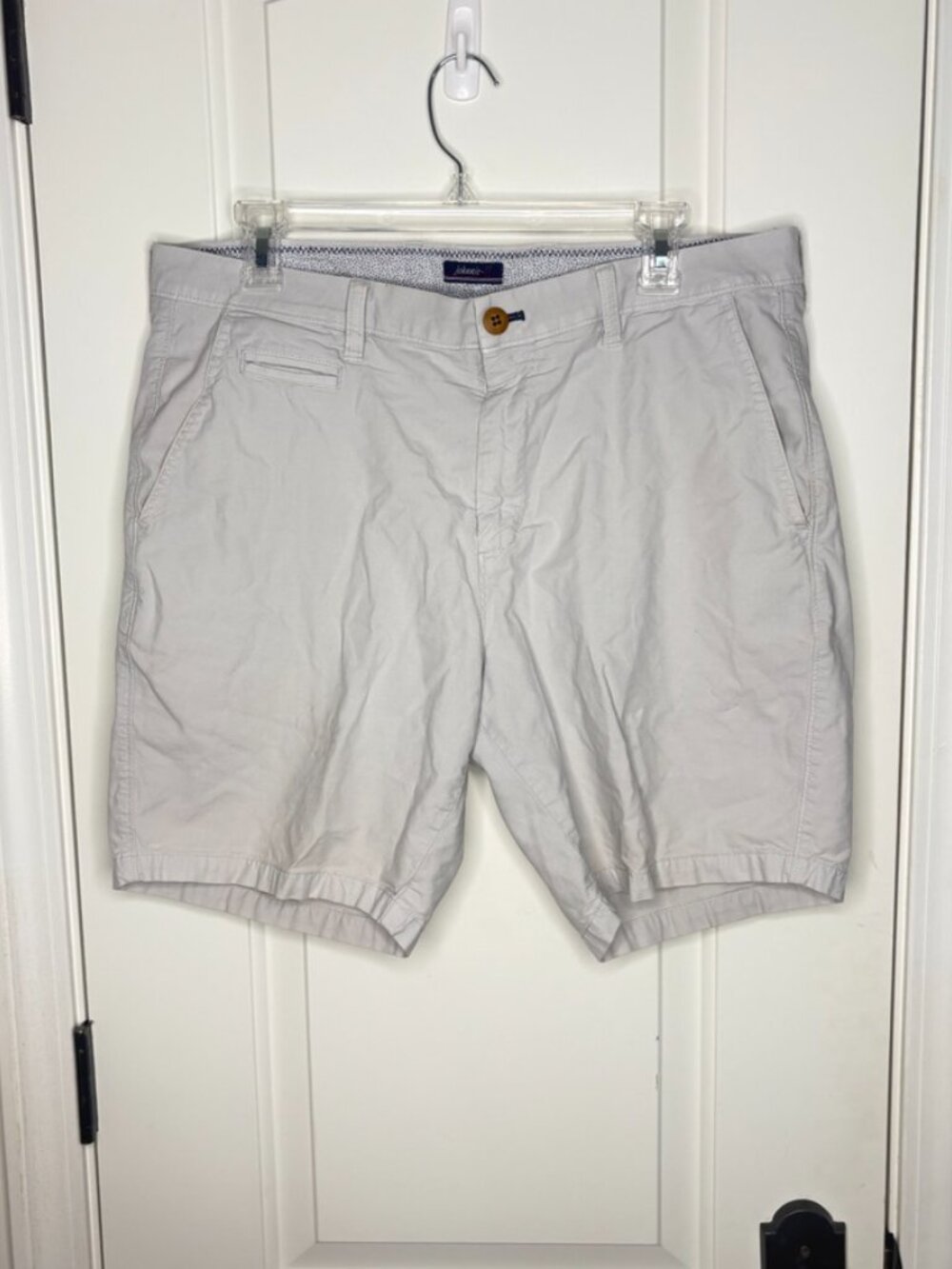 Men's Johnnie-O Flat Front Chino Khaki Shorts - size 34